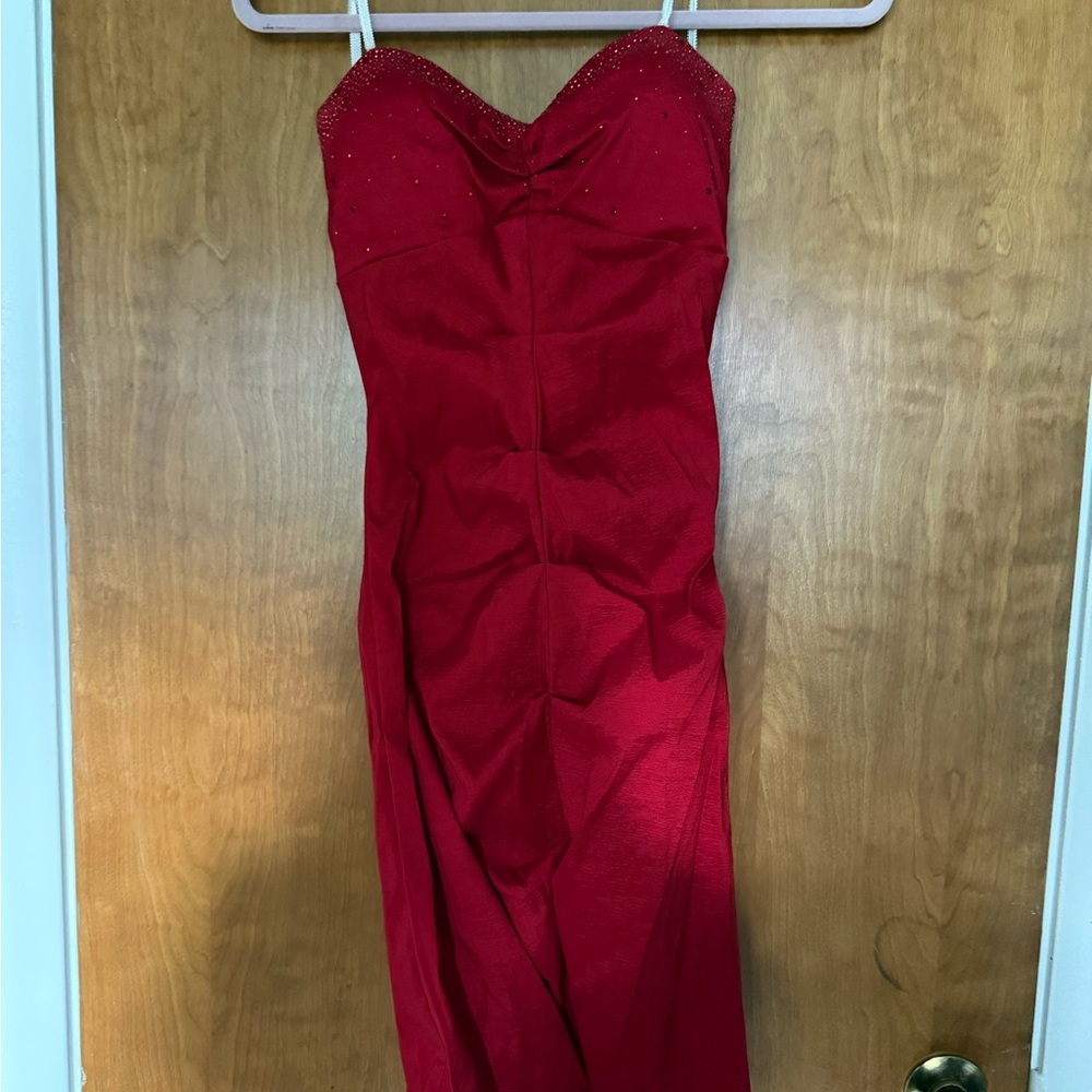Jump Strapless Red Prom Dress